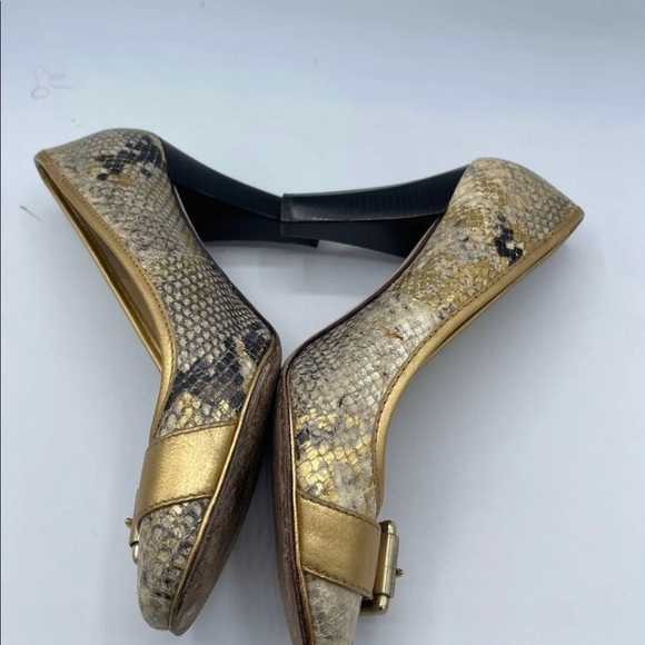 Michael Kors gold color pump shoes - Picture 5 of 6